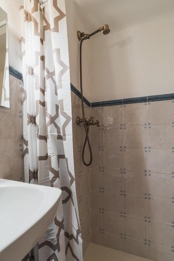 Tuguest Cobertizo Duplex Apartment Granada Buitenkant foto